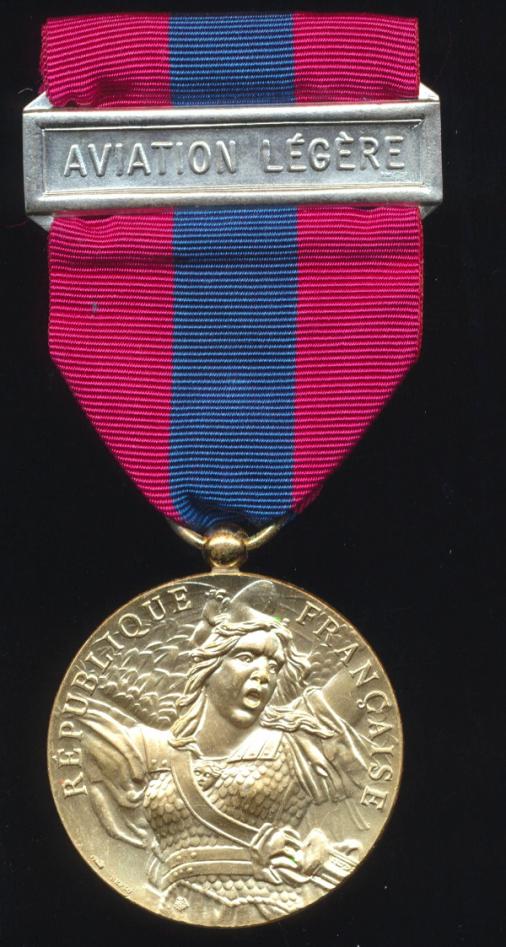France: National Defence Medal (Medaille de la Defense Nationale). 3rd class with clasp 'Aviation Legere'