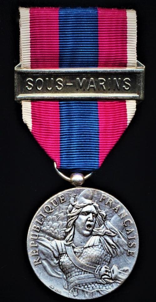 France: National Defence Medal (Medaille de la Defense Nationale). Paris Mint model. 2nd class with clasp 'Sous Marins'