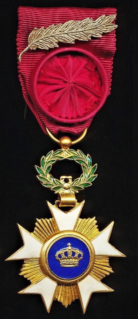 Belgium: Order of the Crown. 4th Class 'Officer' (Ordre de la Couronne, officier / Kroonorde, officier). With silk rosette on riband and silvered 'Palm' emblem