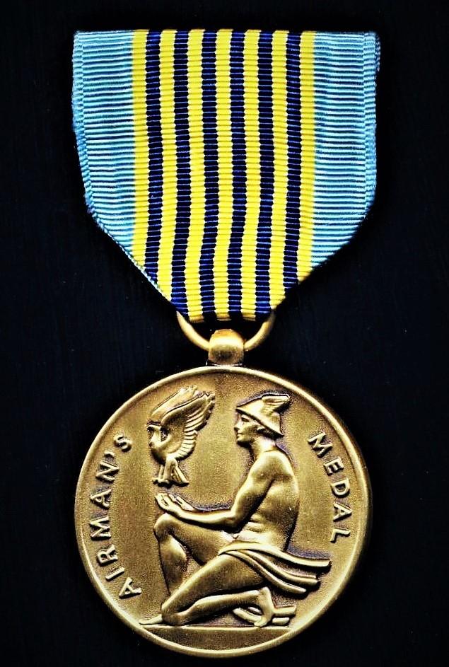 United States: Airman's Medal (early Vietnam War issue)