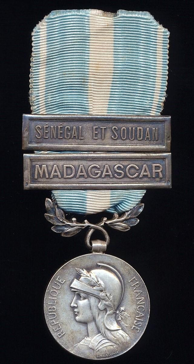 France: Colonial Medal (Medaille Coloniale). 1st 'Premier Type' medal with bi-face wreath suspension. With 2 x clasps of the 'clapet' type 'Madagascar' & 'Senegal et Soudan'