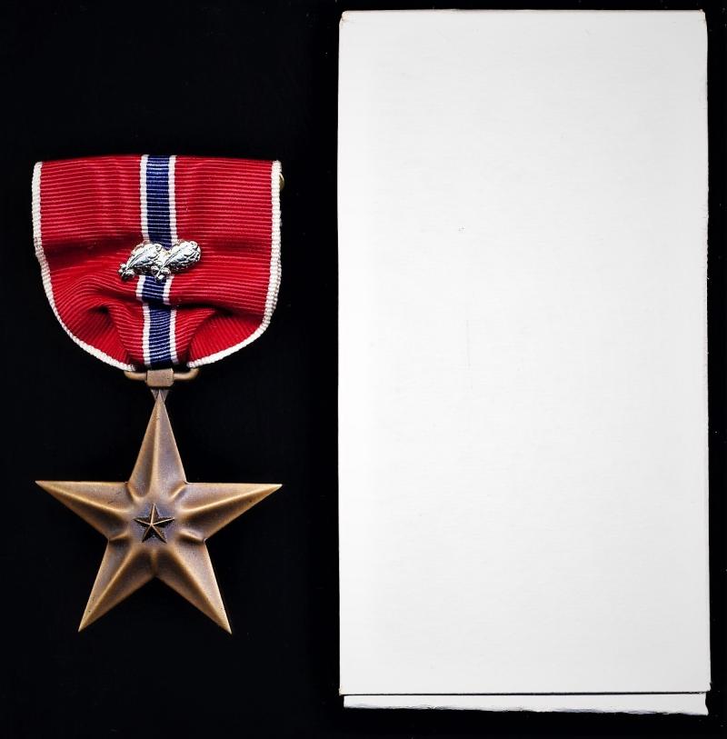 United States: Bronze Star Medal. With 2 x 'Silver Oakleaf Clusters'. Circa issue 1945-1965 (including Second World War, Korean War and Vietnam War)