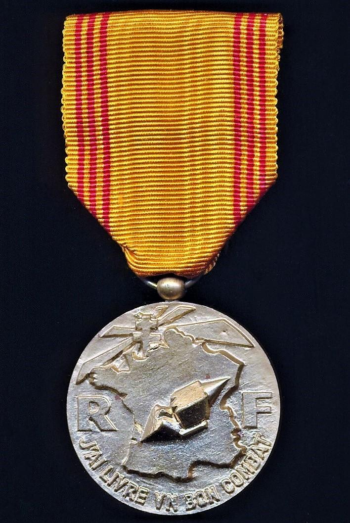 France: Medal for the Refractory 1940-1945 (Medaille du Refractaire / Insignie du Refractaire 1940-1945)