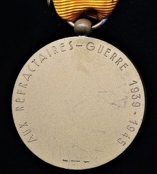 France: Medal for the Refractory 1940-1945 (Medaille du Refractaire / Insignie du Refractaire 1940-1945)