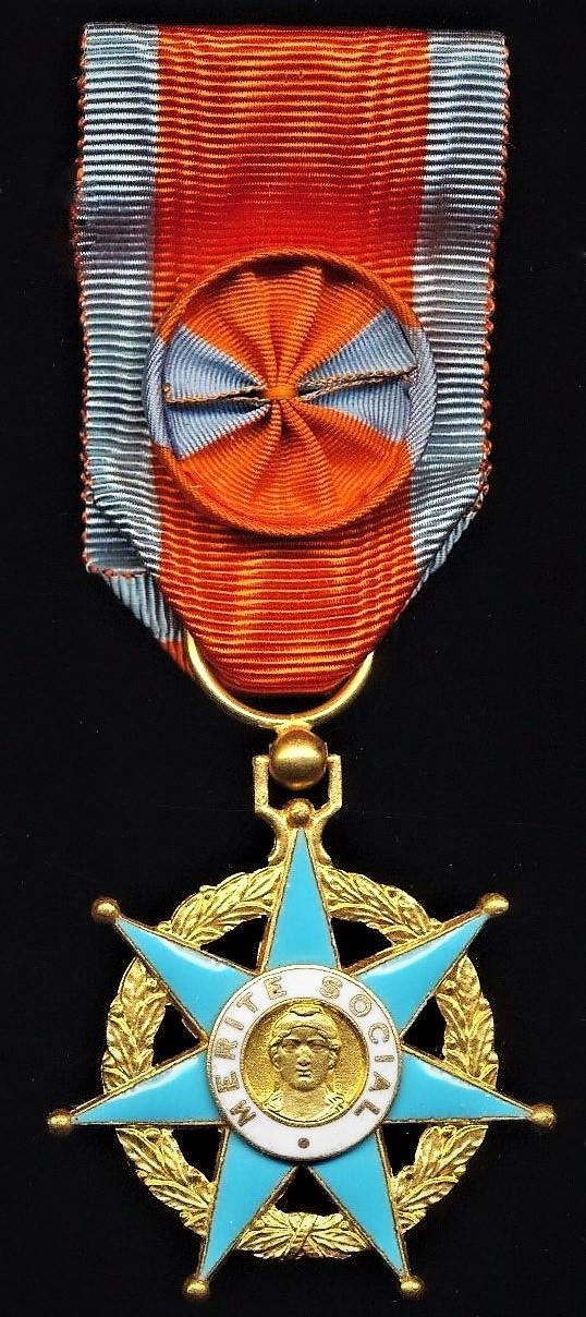 France: Order of Social Merit (Ordre du Mérite Social, Officier). Second class 'Officer' gilt & enamel breast badge