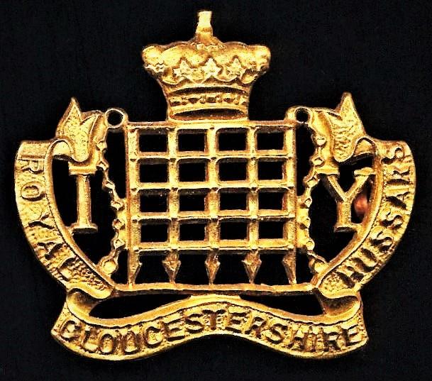 Royal Gloucestershire Hussars (Imperial Yeomanry). Cap badge. Gilding metal. Circa 1902-1908