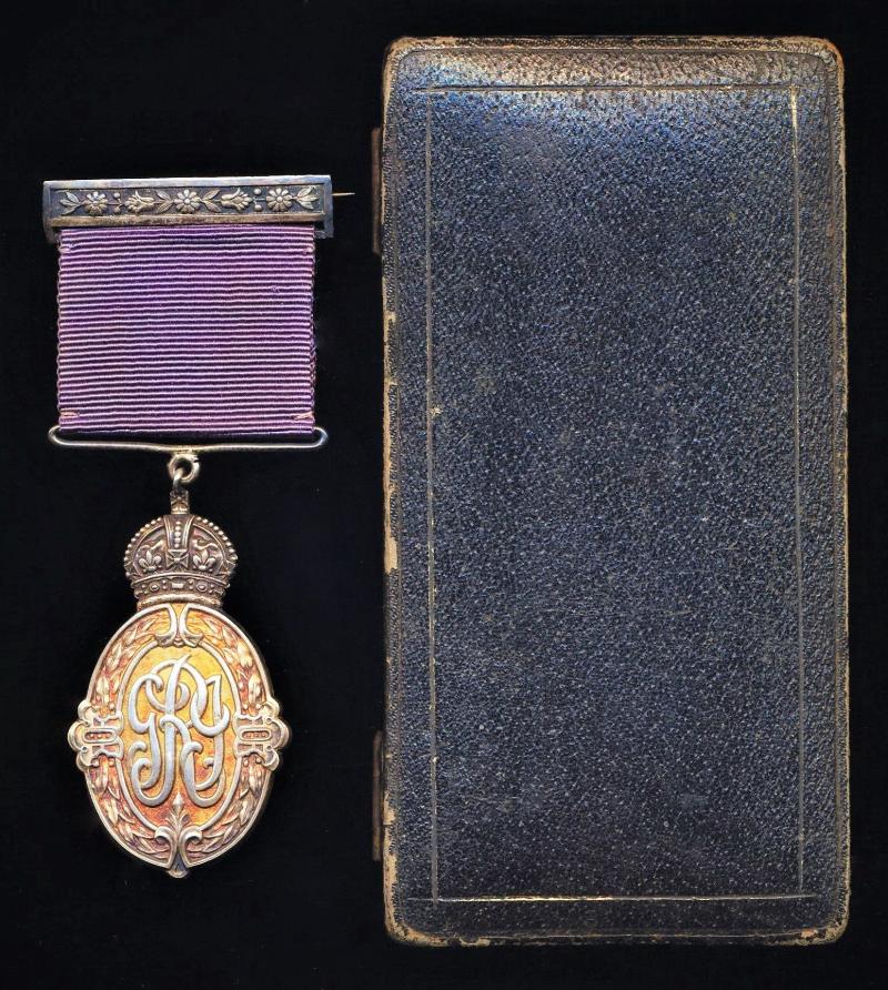 Kaisar-i-Hind. Silver issue (Third Class). GVI issue breast badge with integral top brooch bar