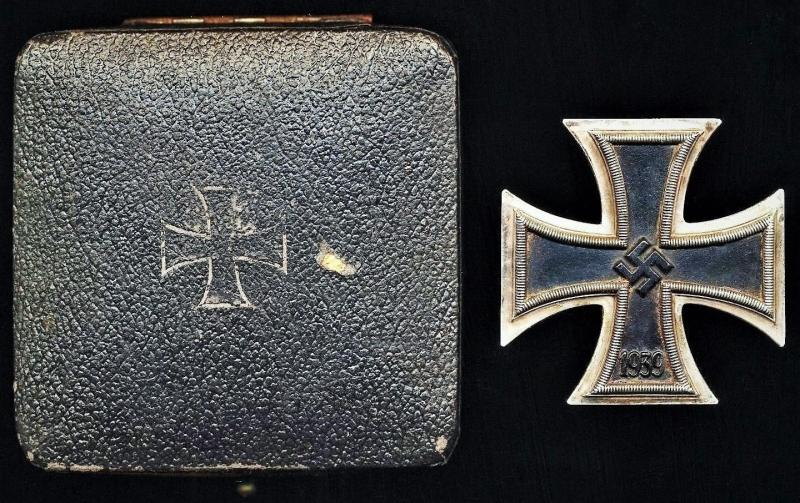 Germany (Third Reich): Iron Cross 1st Class (Eisernes Kreuz 1. Klasse , or EK1) '1939'. With silver & maker