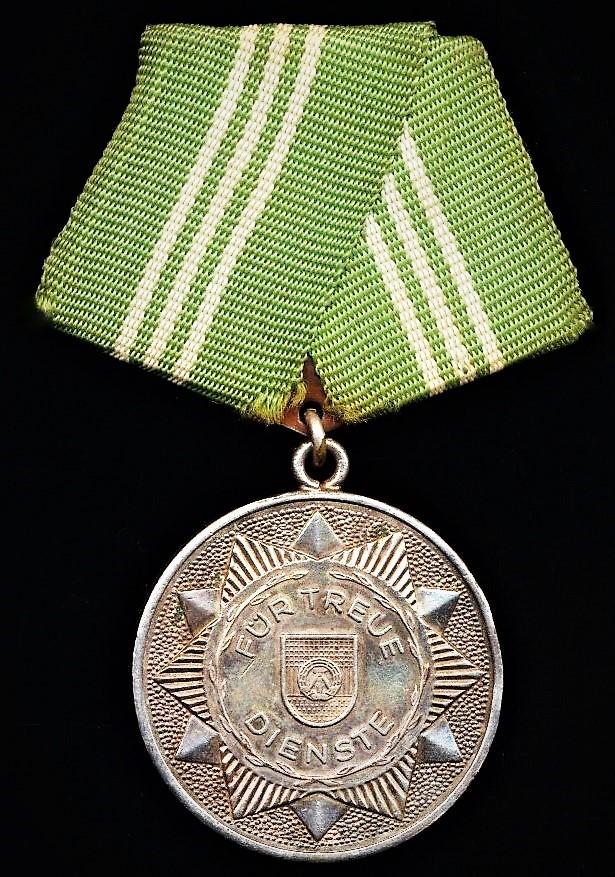 East Germany: Police 10 Years long Service Medal. Silvered