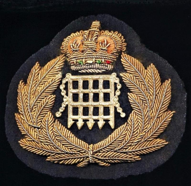 H.M. Customs and Excise: EIIR Crown. Wire bullion & cloth cap badge as worn by Chief and Assistant Preventative Officers, circa 1953-1970