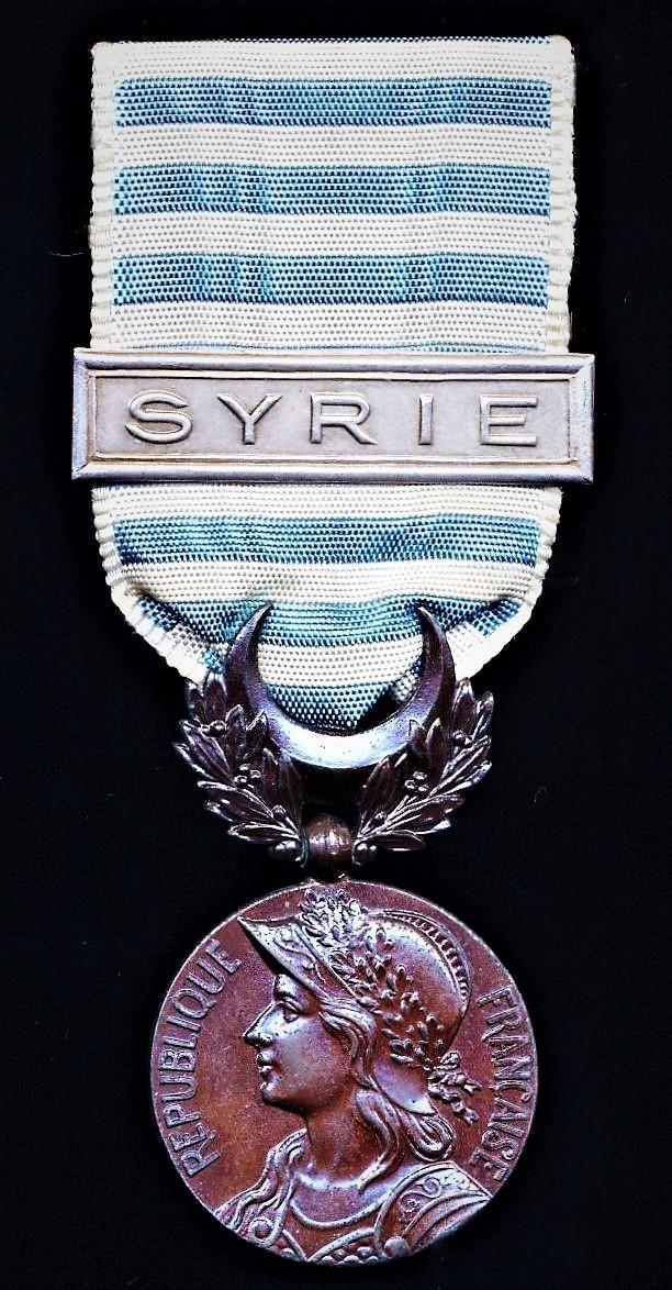 France (Free French 1940-45): Levant Medal by London maker 'J.R.G. Gaunt' with clasp 'Syrie' (Syria)