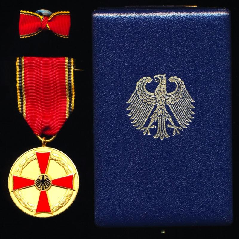 Germany (Federal Republic): Medal of the Order of Merit. Gilt and enamel