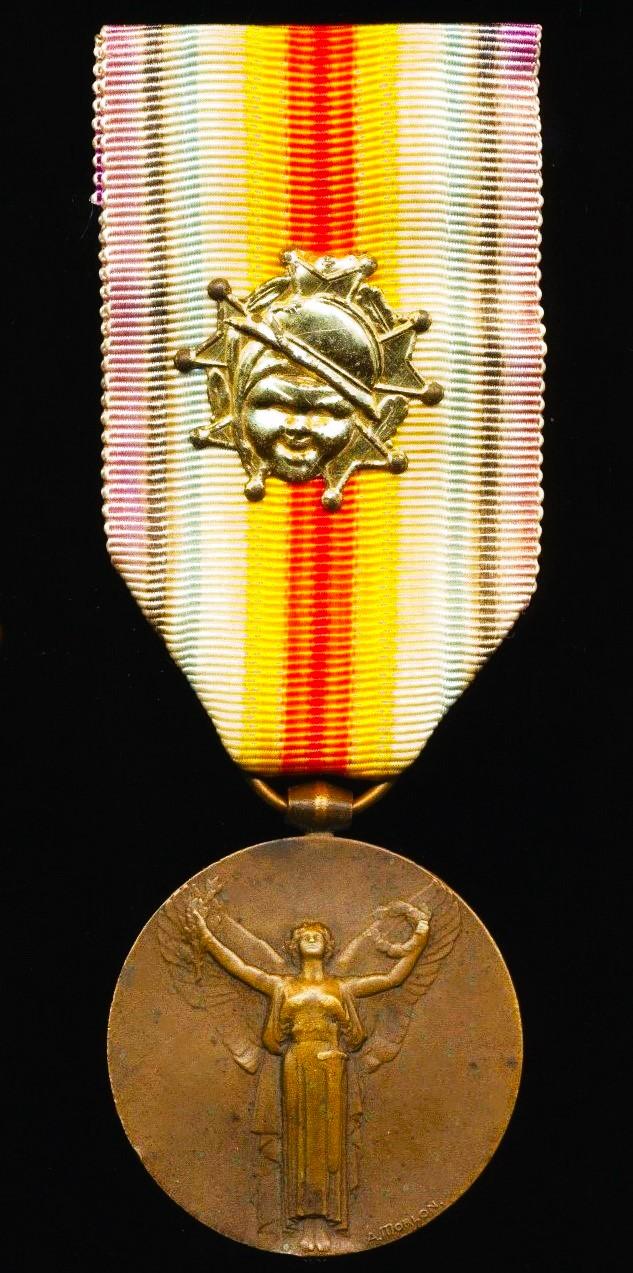 France: Interallied Victory Medal (Medaille Inter-Alliee De La Victorie 1918). First model by Morlon. With patriotic Great War emblem on riband