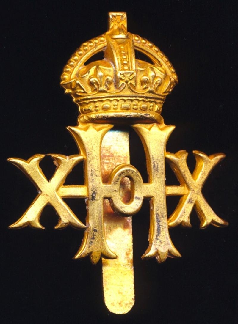 20th Hussars. 'Kings Crown' gilding metal cap badge
