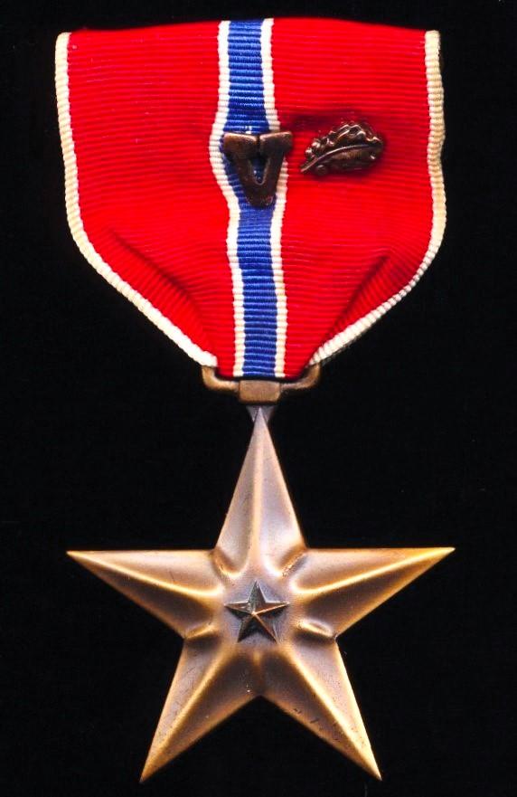 United States: Bronze Star Medal. With 'V' Combat Valor & 'Bronze Oakleaf Cluster'. 1945-1970 era issue