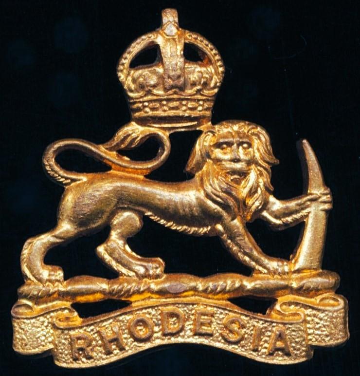 Rhodesia (Colony): Rhodesian Staff Corps. King's Crown gilding metal cap / collar badge