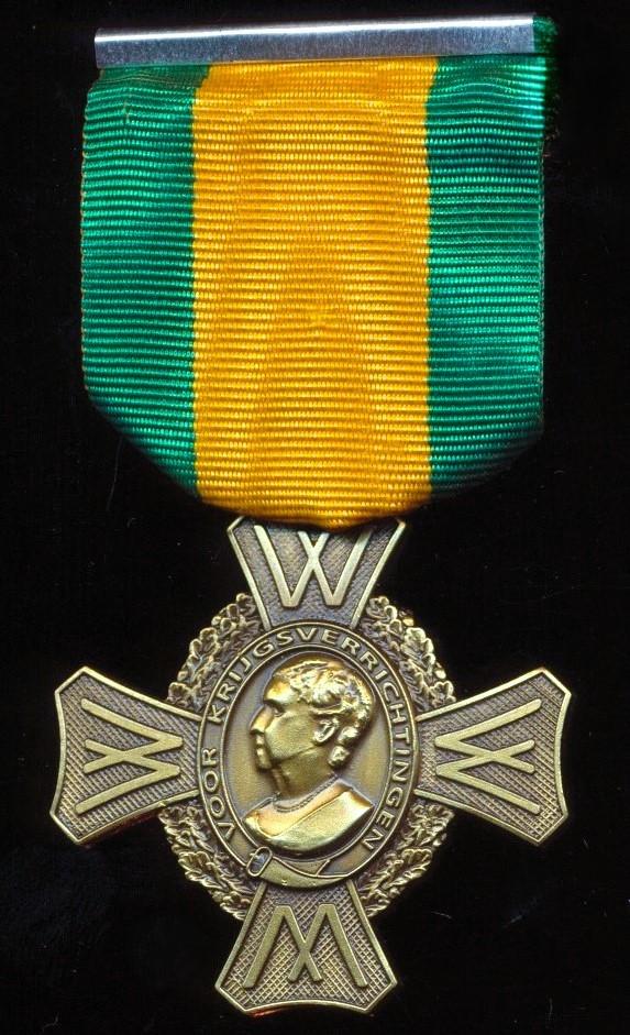 Netherlands: Commemorative War Cross 1940-45 (Oorlogsherinneringskruis 1940-45). No clasp