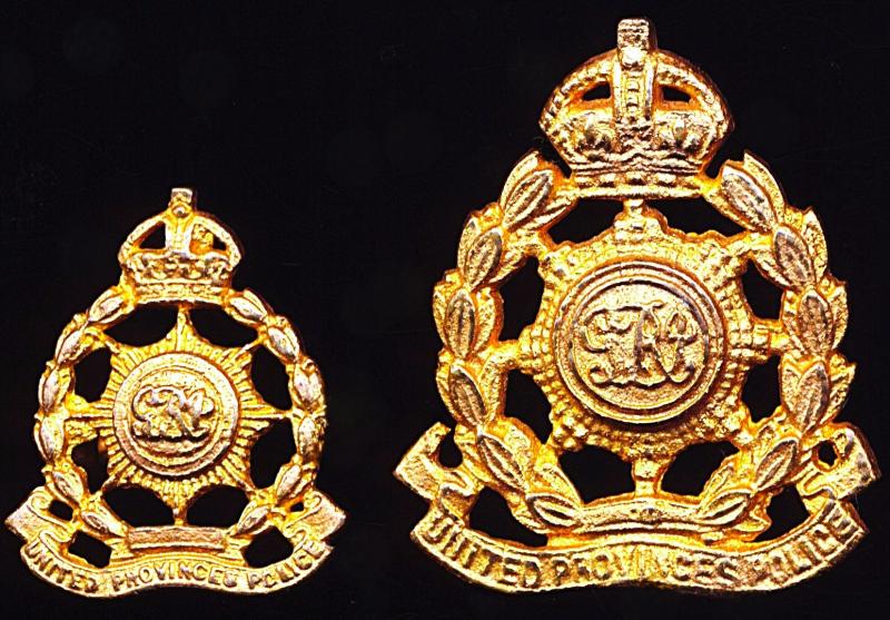 British India: United Provinces Police. Lot of 2 x badges. King's Crown die-cast gilding metal cap and collar badge. Worn circa 1911-1936