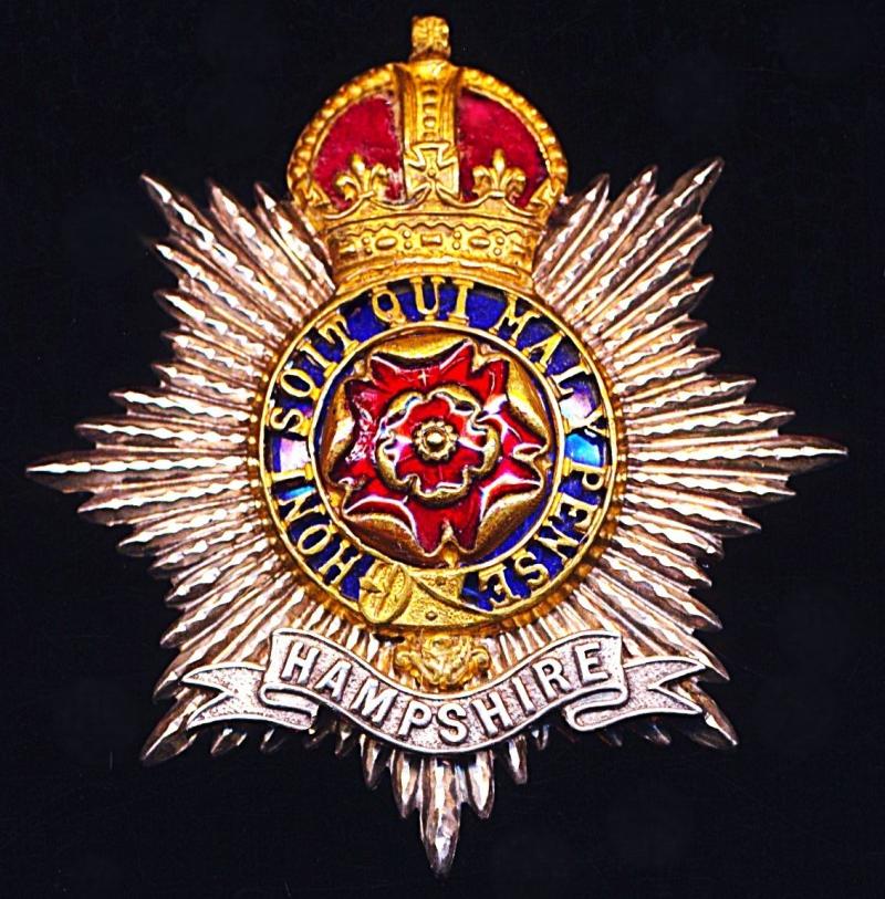 Hampshire Regiment. Officer's King's Crown Cap Badge. Silver gilt & enamel. 1902-1948