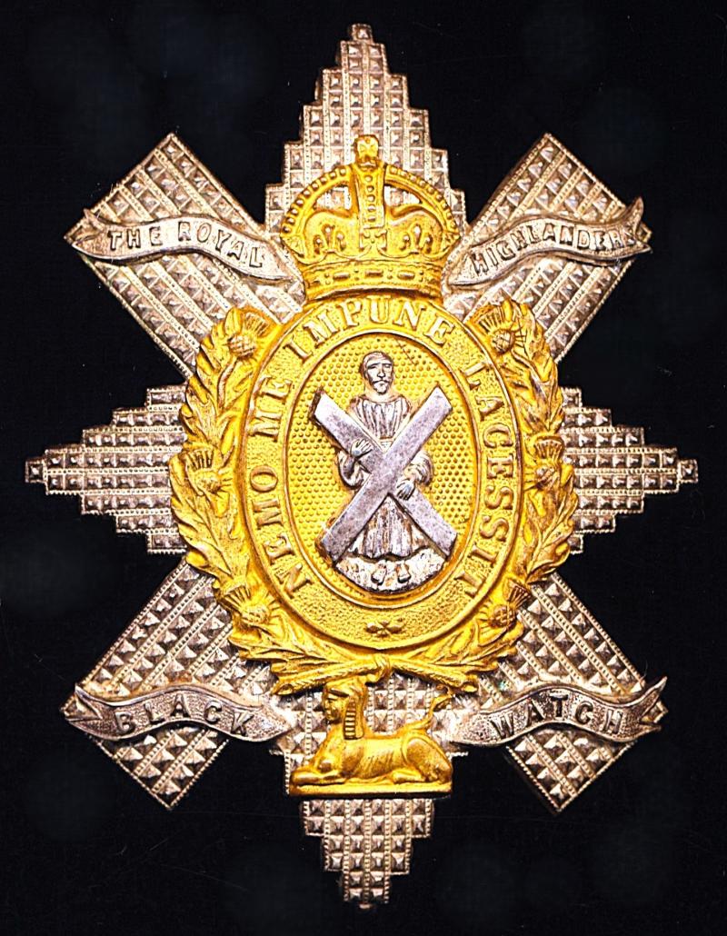 Black Watch (Royal Highlanders): Officers King's Crown silver plated and gilt glengarry badge circa 1902-1937