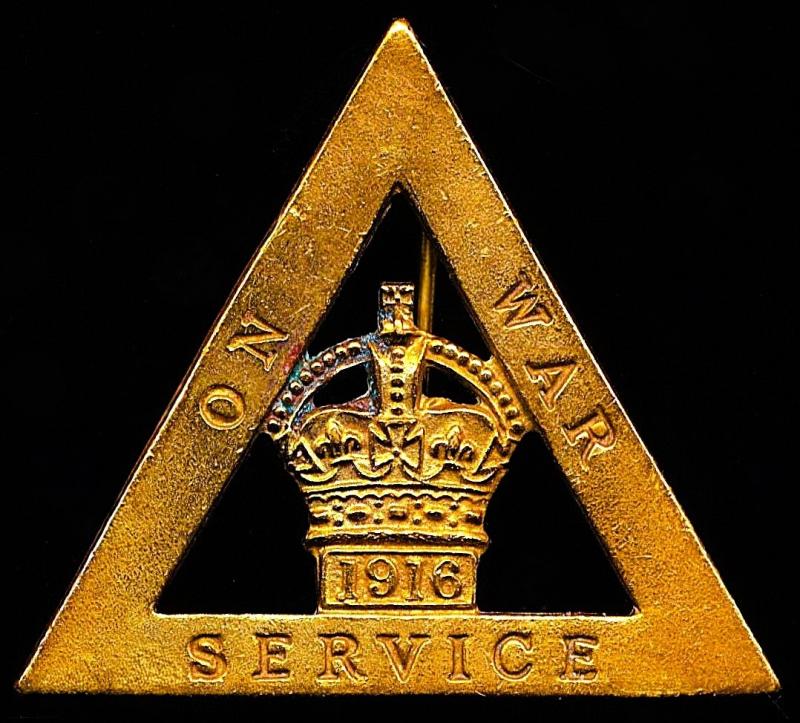 Munitions War Worker Badge. 'On War Sevice' Dated 1916 on obverse