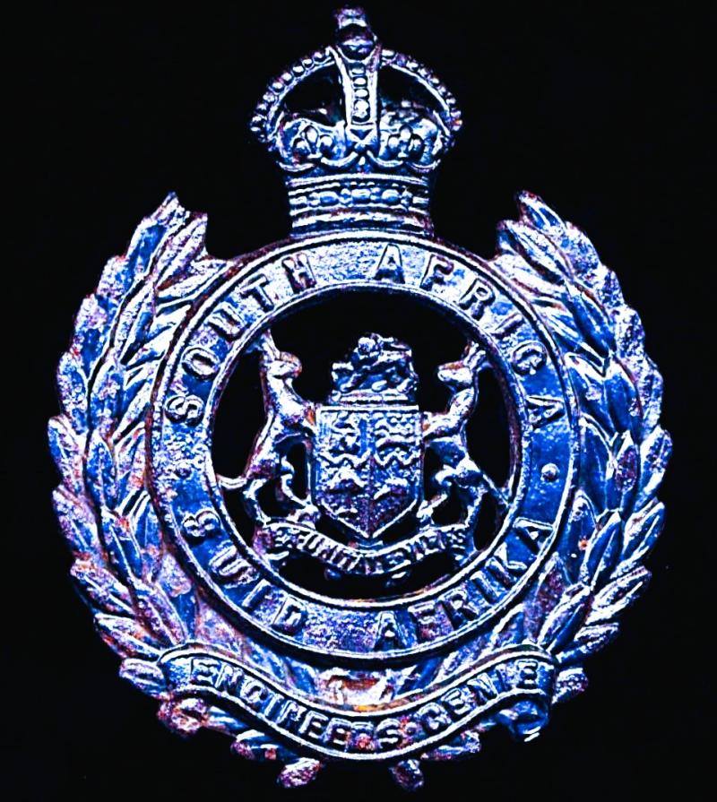 Union of South Africa: Corps of Engineers. King's Crown Officers Service Dress (OSD)  die-struck bronze cap badge