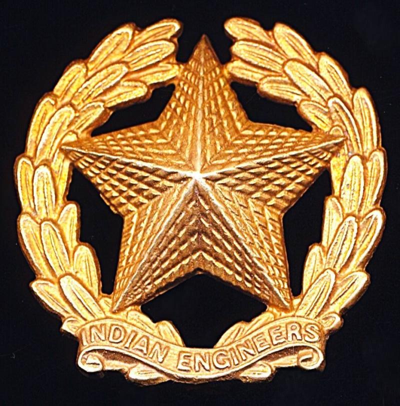 British India: Corps of Indian Engineers (1942-1947). Gilding metal die-struck cap badge