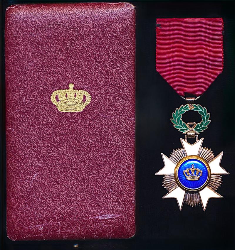 Belgium: Order of the Crown (Ordre de la Couronne / Kroonorde). 5th Class 'Chevalier' breast badge. In silvered, gilt & enamel