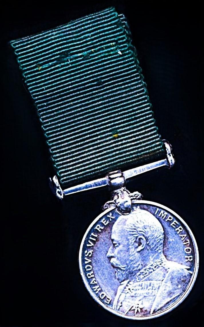 United Kingdom: Volunteer Force Long Service Medal EDVII issue. The King-Emperor wearing 'Field Marshal' uniform. As awarded to United Kingdom volunteers. Miniature Medal