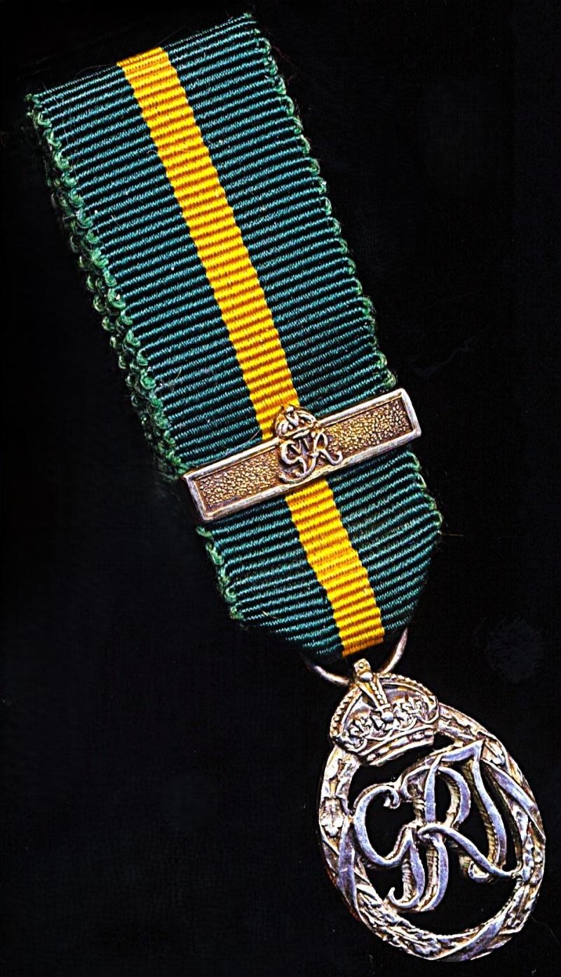 United Kingdom: Efficiency Decoration (T.D / E.D.). With GVI 1st type obverse cypher (1937-1947). With GVI silver further service bar.