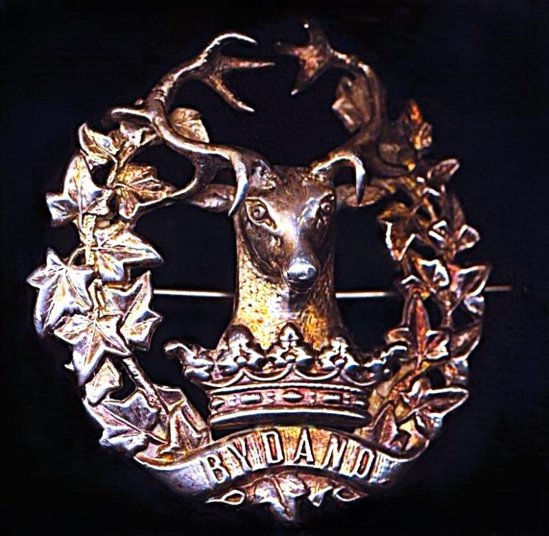 Gordon Highlanders: Officers Glengarry / Bonnet cap badge. Silver (makers marks for Kirkwood, Edinburgh). 