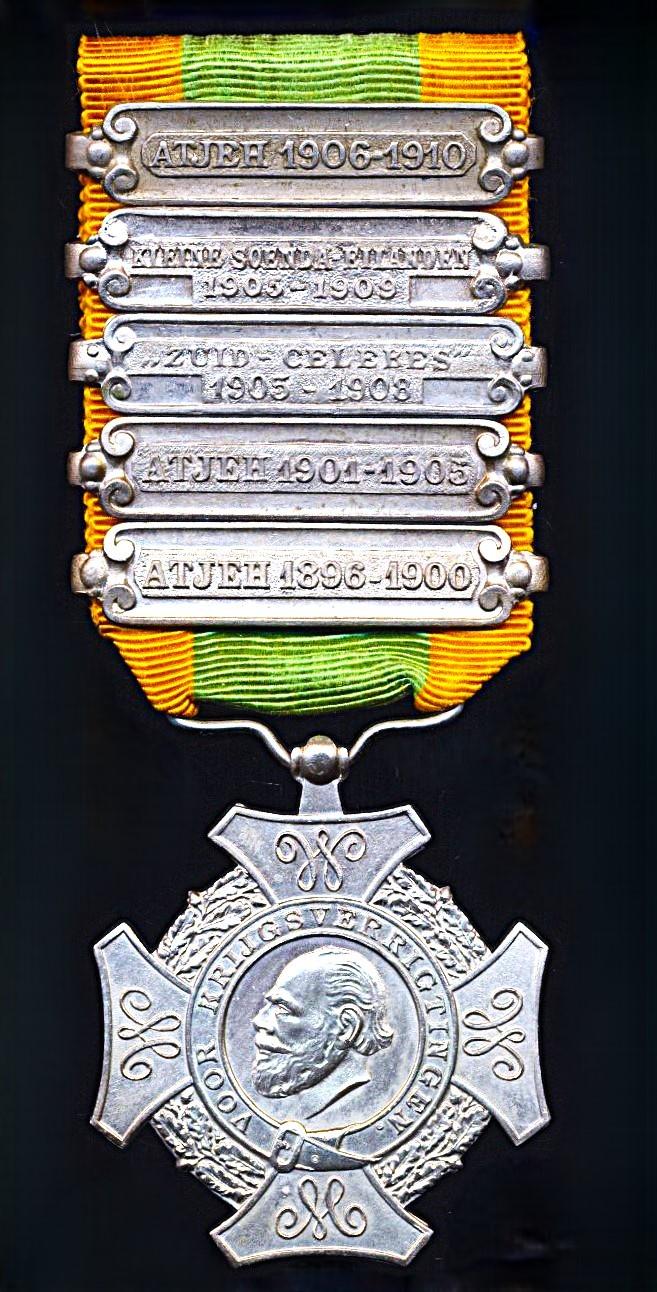 Netherlands Expeditions Cross (Expeditie-Kruis). 2nd Type Portrait Obverse. With 5 x clasps (or 'Gespen'). 'Atjeh 1896-1900', 'Atjeh 1901-1905','Zuid-Celebes 1905-1908', 'Klein Soenda-Eilanden' & 'Atjeh 1906-1910'