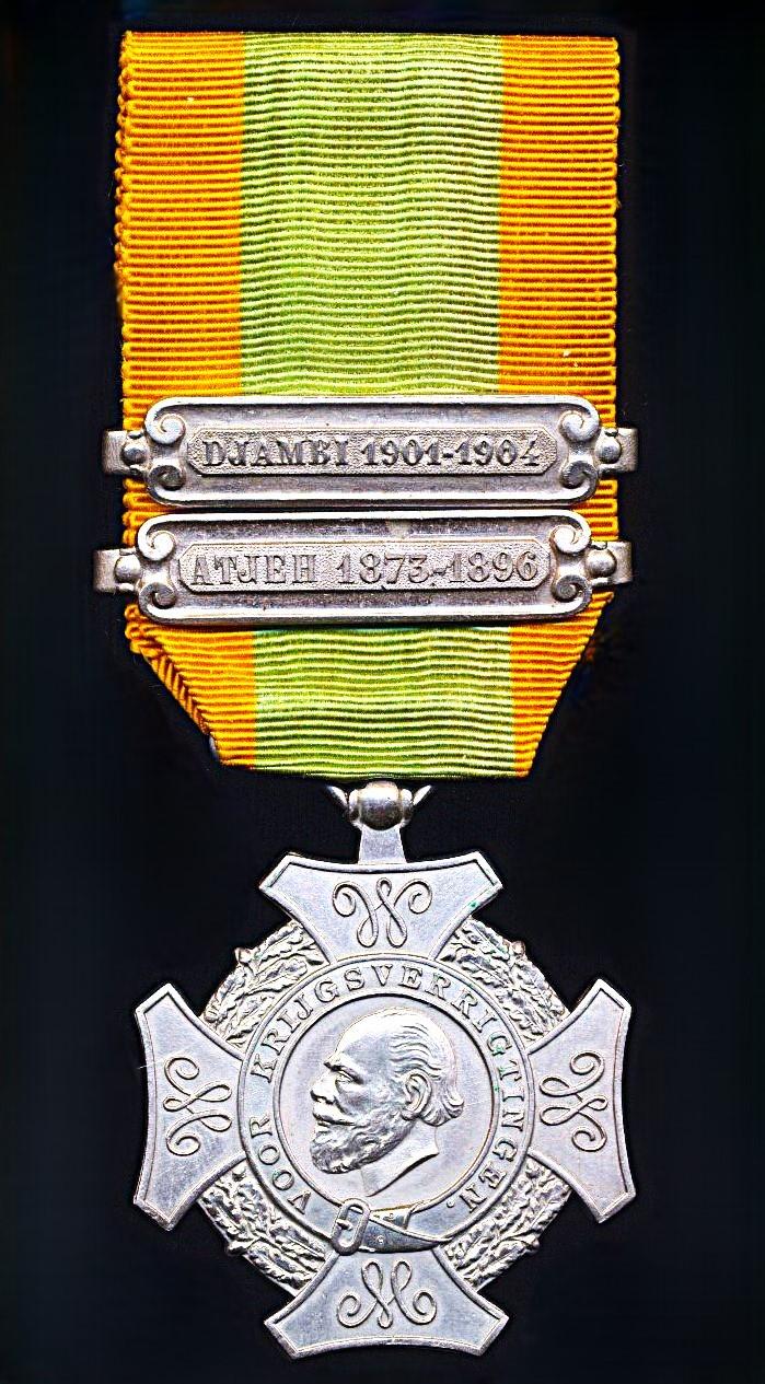 Netherlands Expeditions Cross (Expeditie-Kruis). 2nd Type Portrait Obverse. With 2 x clasps (or 'Gespen'). 'Atjeh 1873-1890' & 'Djambi 1901-1904'