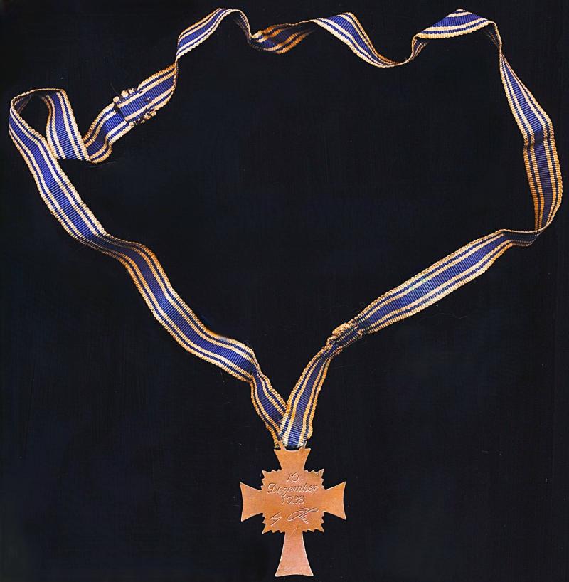 Germany (Third Reich): The Cross of Honour of the German Mother (Ehrenkreuz der Deutschen Mutter). 3rd Class (Bronze) neck badge
