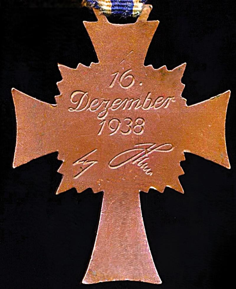 Germany (Third Reich): The Cross of Honour of the German Mother (Ehrenkreuz der Deutschen Mutter). 3rd Class (Bronze) neck badge