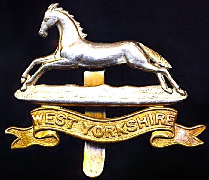 West Yorkshire Regiment: Bi-metal cap badge. Circa 1901-1958
