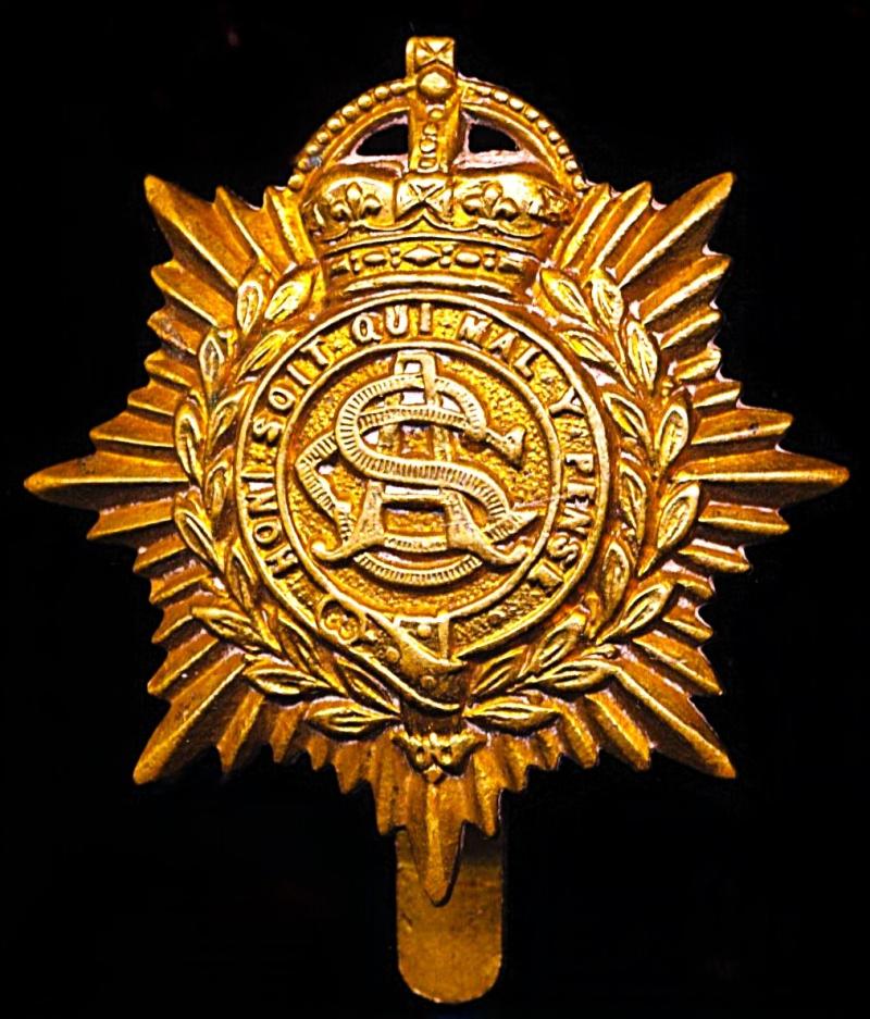 British Army: Army Service Corps. Kings Crown. Gilding Metal Cap Badge. Worn circa 1914-15