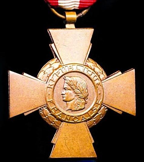 France: Cross of Military Valour (Croix De La Valeur Militaire). With 2 x 'Citation' emblems, of 2 x 'Bronze Palms' on riband
