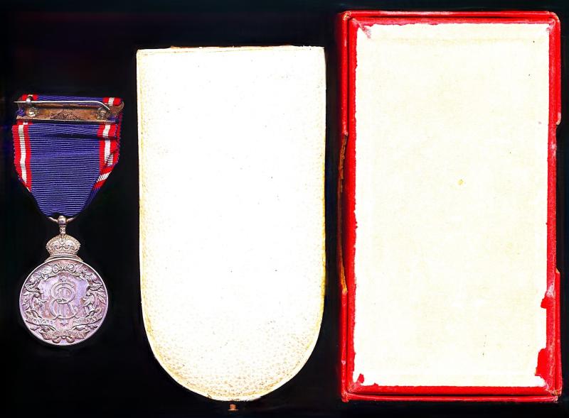 Royal Victorian Medal. EDVII Silver issue